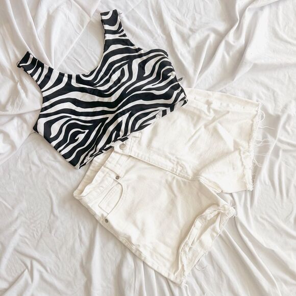 H&M bundle set shirt + H&M shorts ✨ - Picture 1 of 7